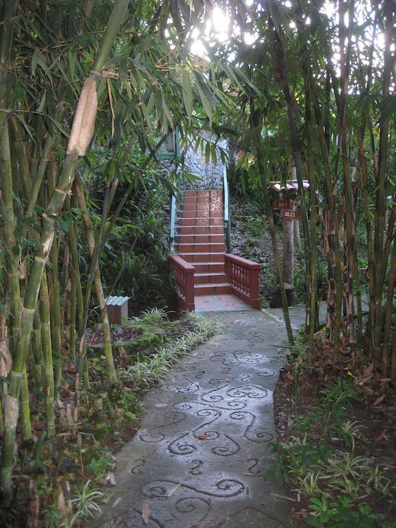 Hotel Casa Madre Tierra Vilcabamba Exterior foto